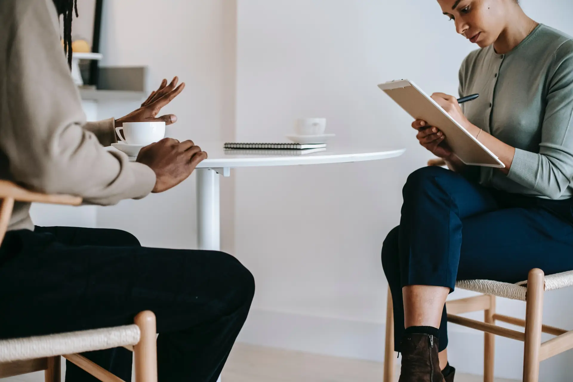 What are common questions to ask a psychologist before an appointment